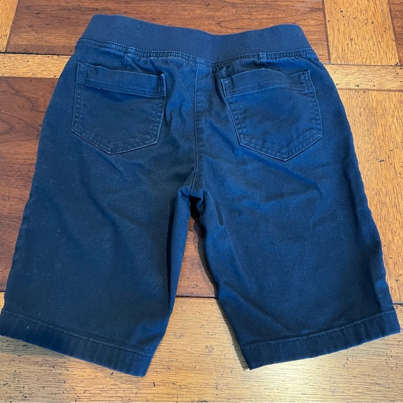 Izod Girls Uniform Shorts - Picture 3 of 7